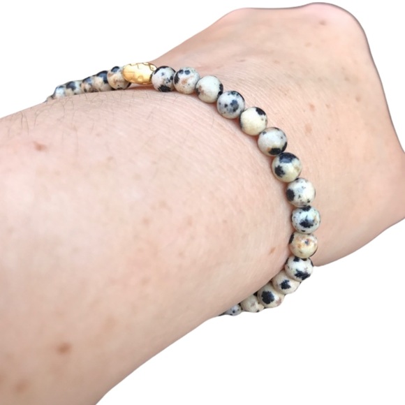 🎀HP🎀 Agate Heart Beaded stretch Bracelet - Picture 2 of 12